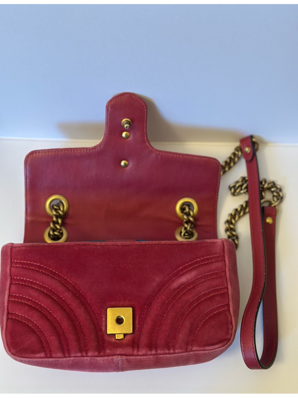 Gucci Pink Velvet GG Marmont small Shoulder Bag with Gold Hardware - Picture 4 of 7